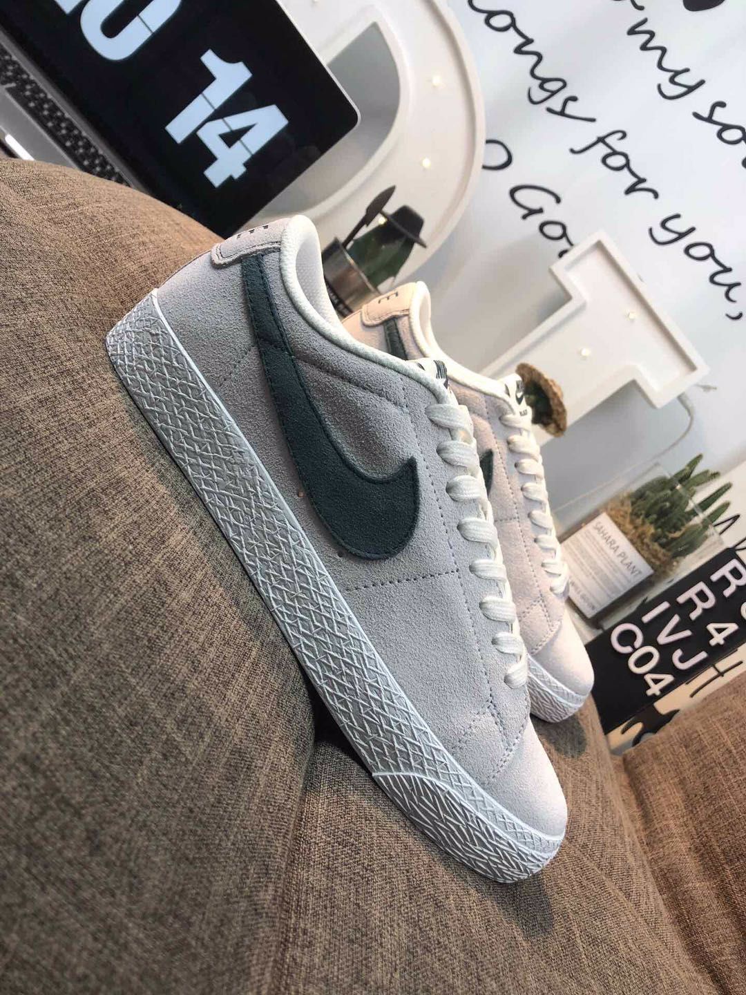 空军一号af1男女滑板鞋2021新款开拓者潮鞋低帮运动鞋时尚板鞋灰酒红