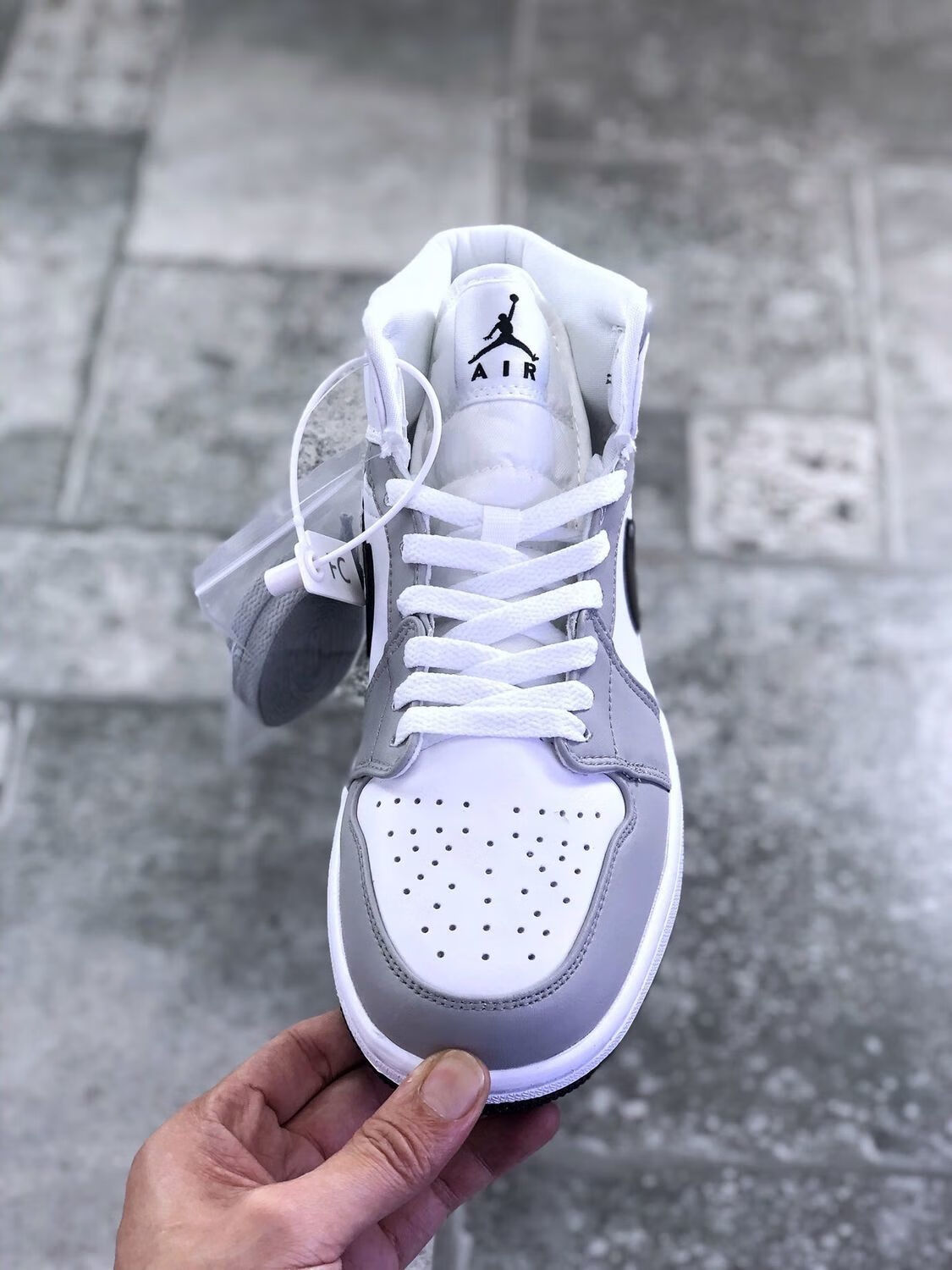 男女同款高帮篮球鞋aj纯原级休闲板鞋运动鞋bq647浅灰色36