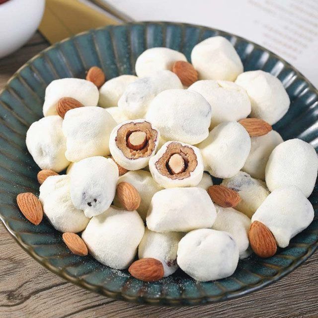 网红奶油枣奶枣夹杏仁巴旦木大红枣灰枣坚果蜜饯休闲零食巴旦木夹心枣