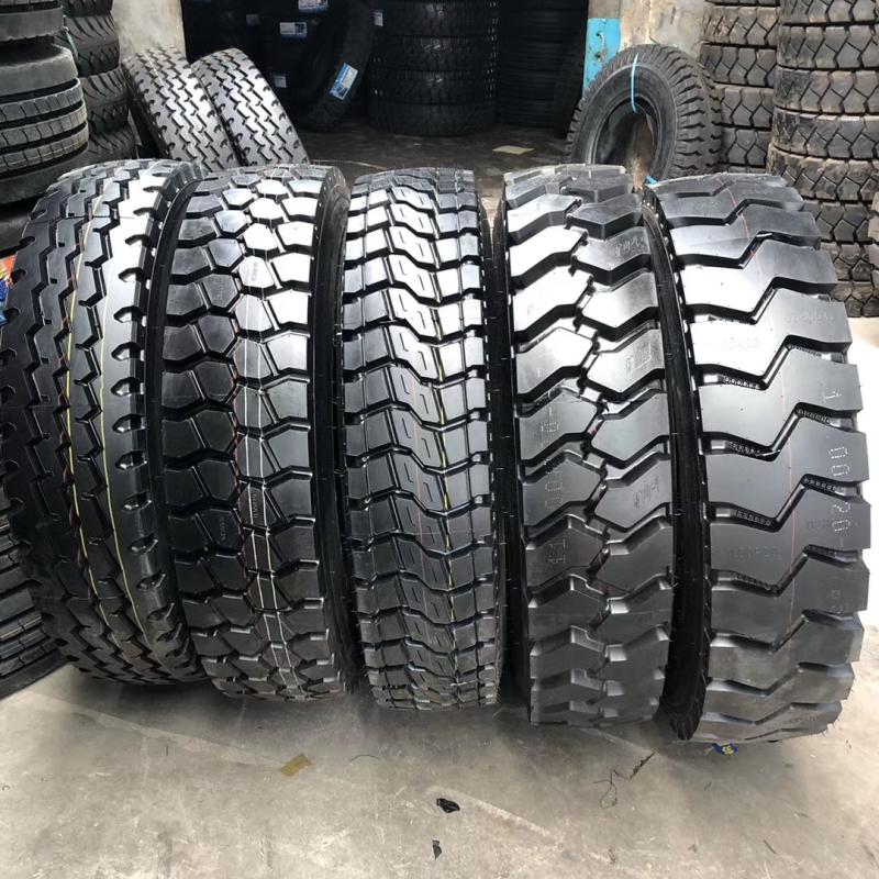 全鋼絲900100011001200r20礦山半掛車載重工程大貨車輪胎1100r20礦山