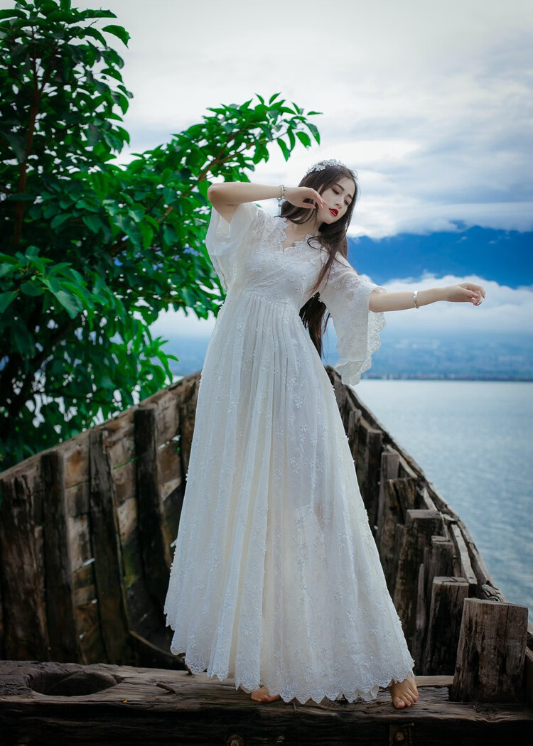 2020年新款实拍 刺绣大摆仙女长裙 两件套 含吊带 白色 s