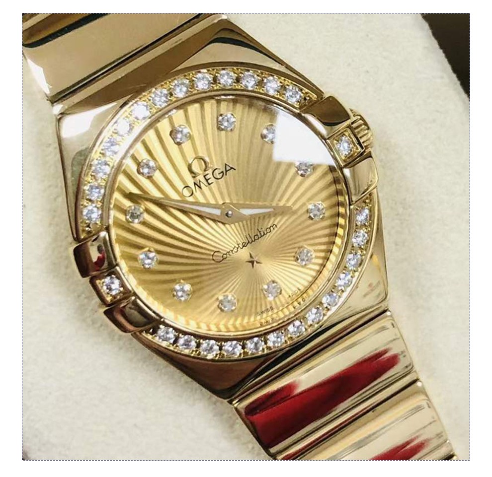 二手95新欧米茄星座系列钻刻外圈镶钻18k黄金石英女表12355246058002