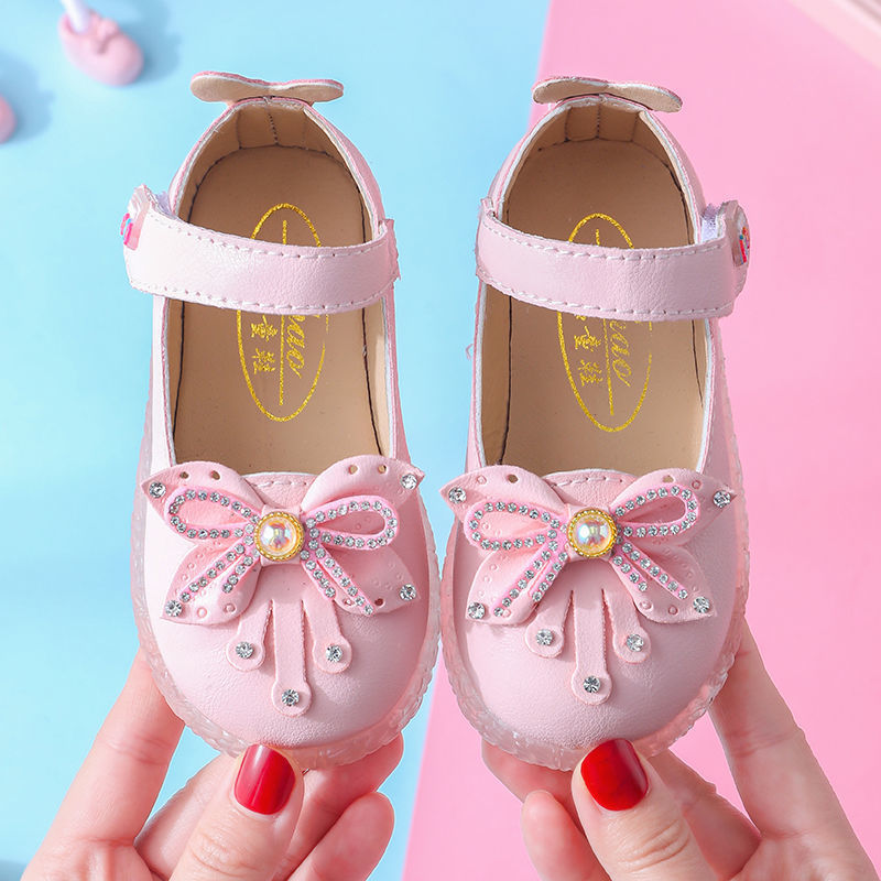 女童皮鞋新款小公主秋季软底宝宝单鞋女孩可爱蝴蝶结镂空皮鞋 粉红色