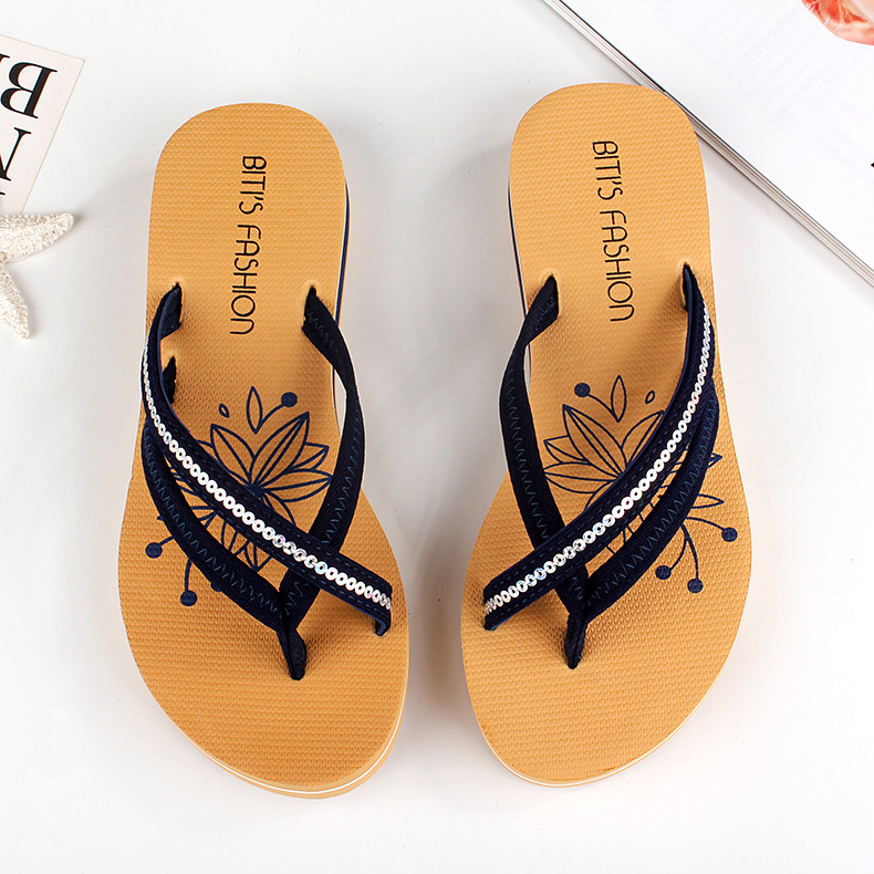 越南人字拖鞋女外穿时尚平底凉拖夏季外出海边沙滩旅游新款人字拖品质