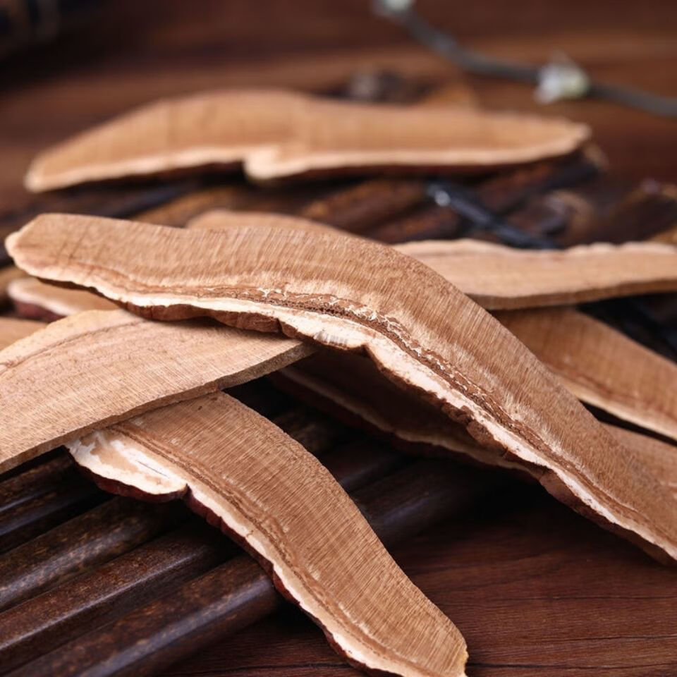 丁带防伪验证更多参数>>生长方式:野生包装:袋装类型:赤灵芝商品产地