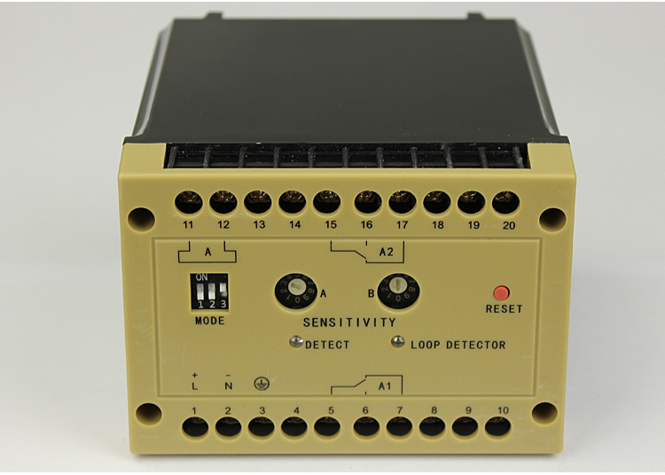 车辆检测器双路地感大车专用道闸线圈地感器带延时防砸感应车检器