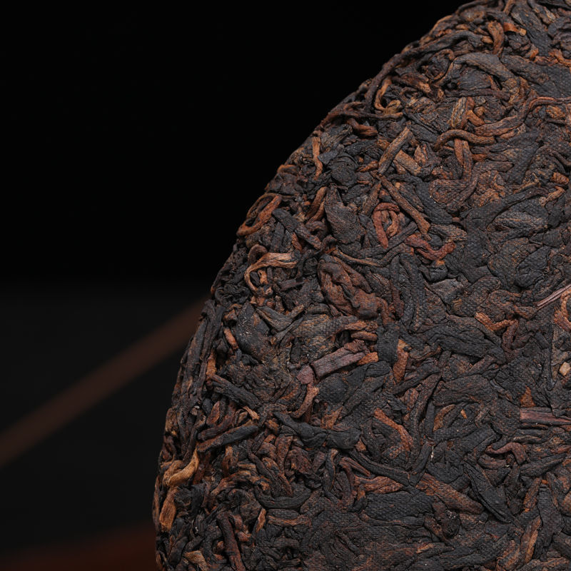 辉导 布朗金芽勐海味普洱熟茶叶 云南七子饼茶勐海纯料357g 布朗金毫1