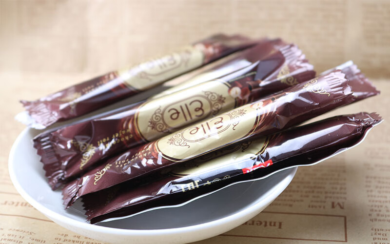 【5折】俄罗斯进口巧克力酱坚果夹心榛子味巧克力棒蛋卷糖果威化