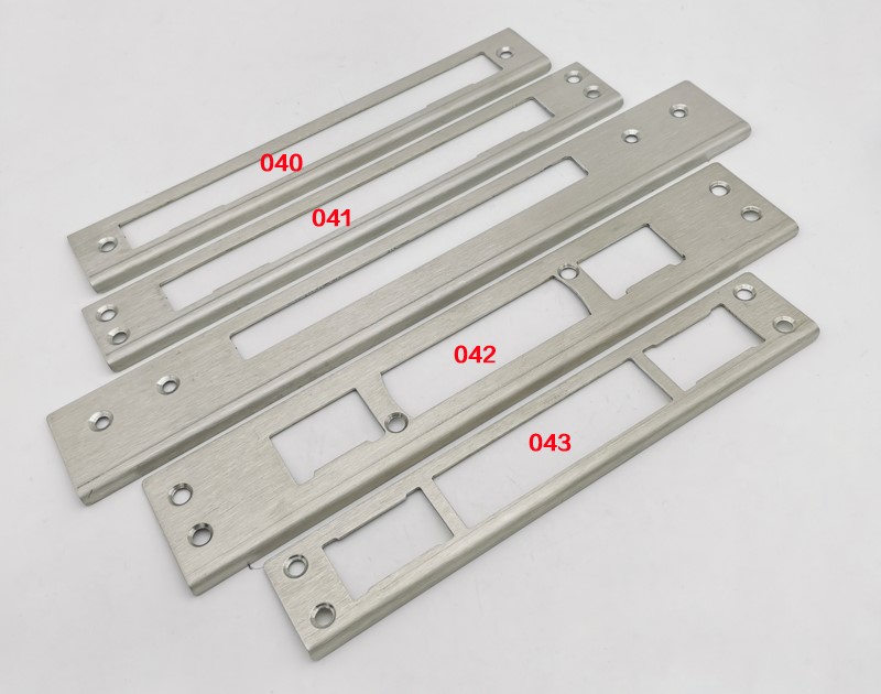 盗门锁导向片加厚门框扣片锁舌锁槽孔挡片扣板铁片锁具配件大全400