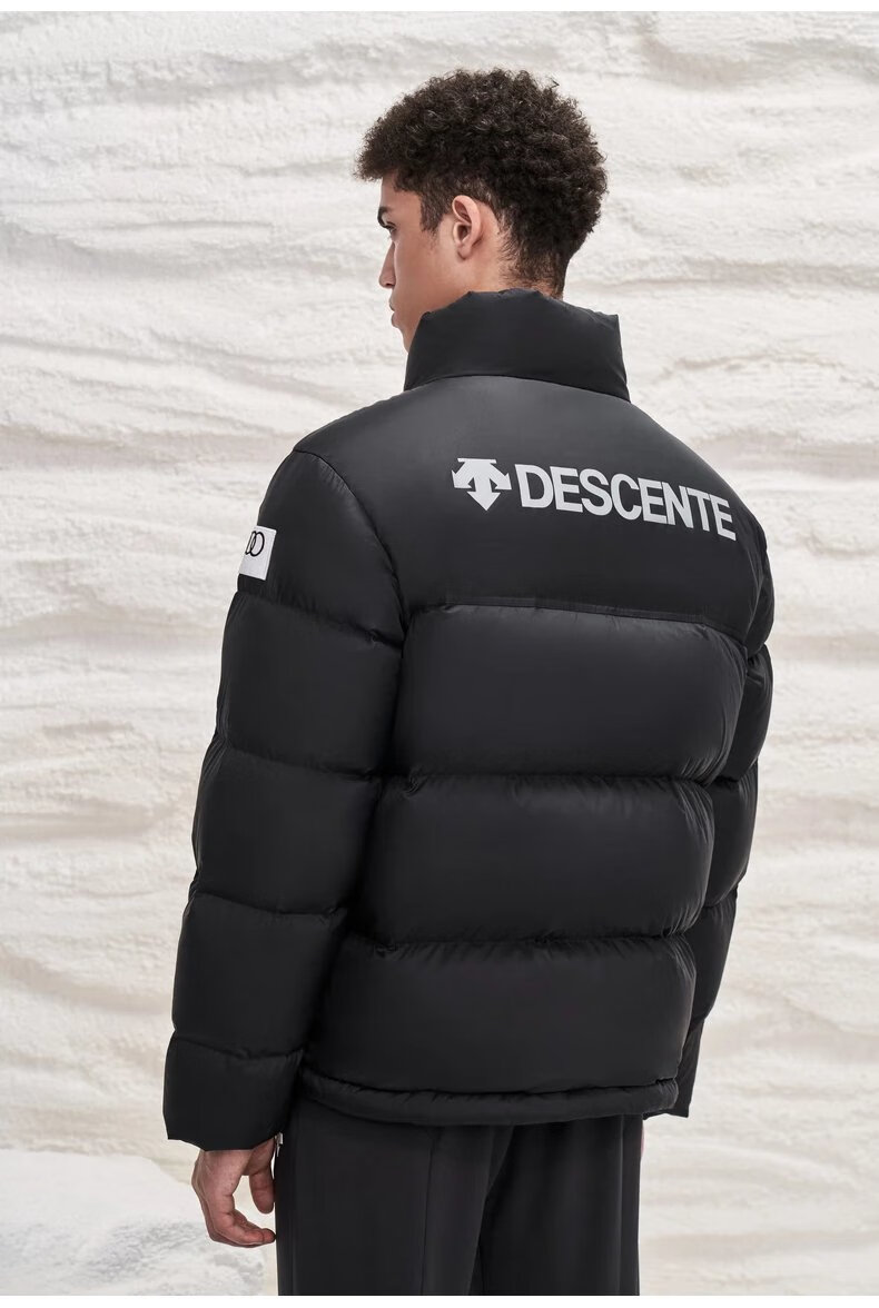 迪桑特(descente)羽绒服瑞士国家滑雪队联名短款保暖运动男女同款旗舰