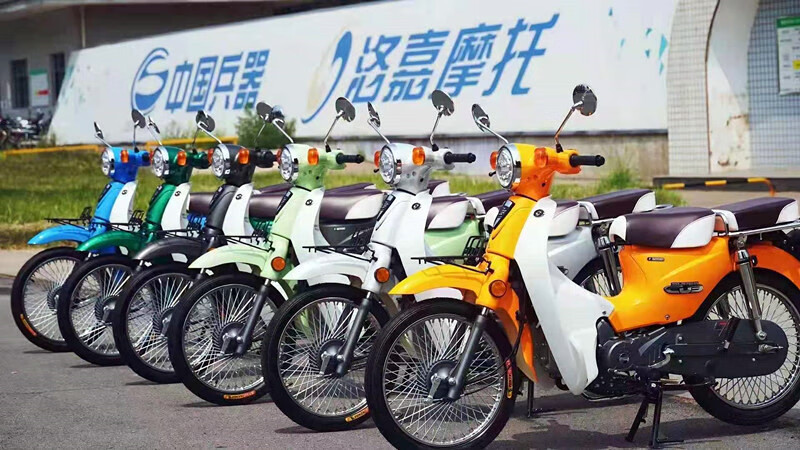 洛嘉后浪弯梁复古摩托车110两轮国四电喷嘉陵coco幼兽全国可蓝牌 天池