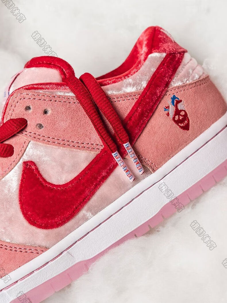 sbdunk冰雪奇缘腰果花男女鞋情人节联名aj低帮百搭休闲运动滑板鞋腰果