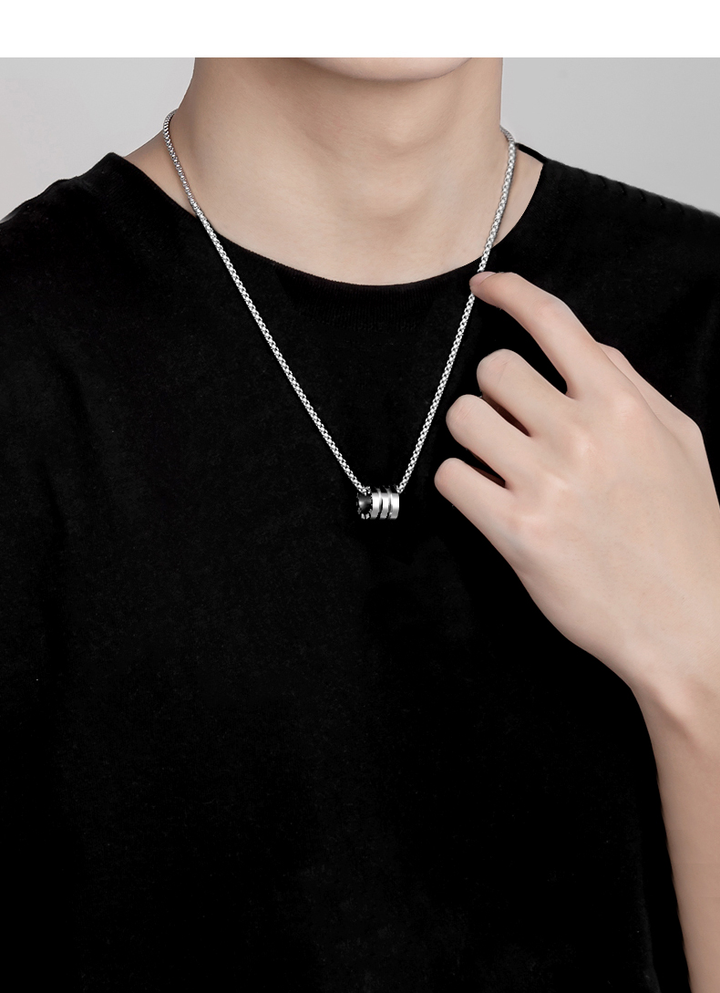 欧凯伦小蛮腰项链男潮小众设计简约百搭锁骨钛钢毛衣链挂件男士吊坠