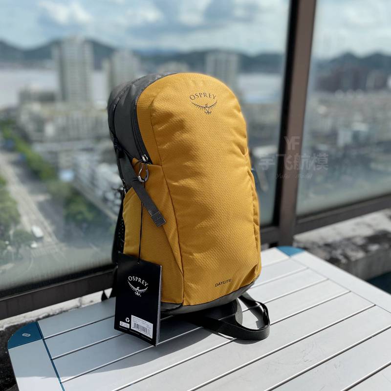 小鹰登山包小鹰ospreydaylite日光双肩背包登山包黑色13升