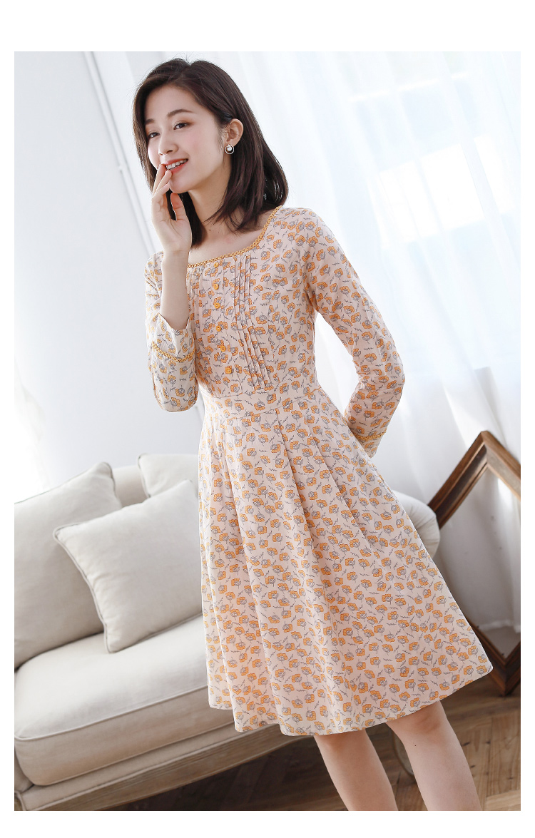 勿忘花纯棉连衣裙女2020新款早春碎花文艺复古中长款气质春夏裙子 浅