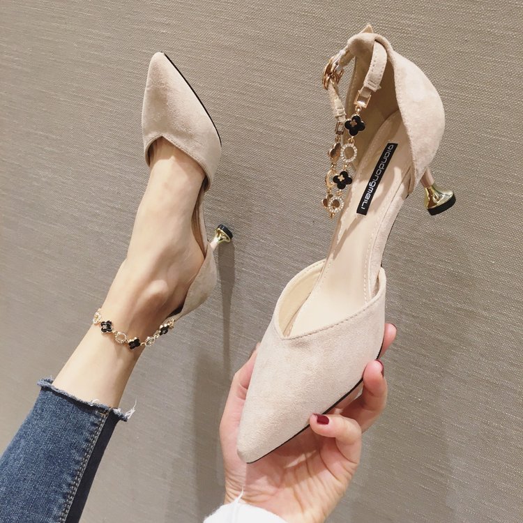 春季新款韩版百搭中空包头凉鞋网红水钻法式高跟鞋女细跟尖头女鞋 米