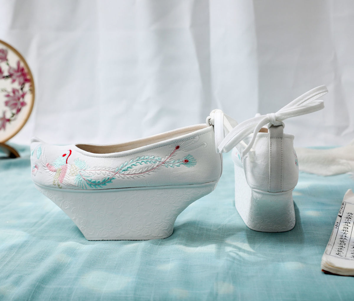 mgjo 演出穿的中国风刺绣翘头弓鞋汉服鞋古装鞋格格鞋旗鞋花盆底鞋