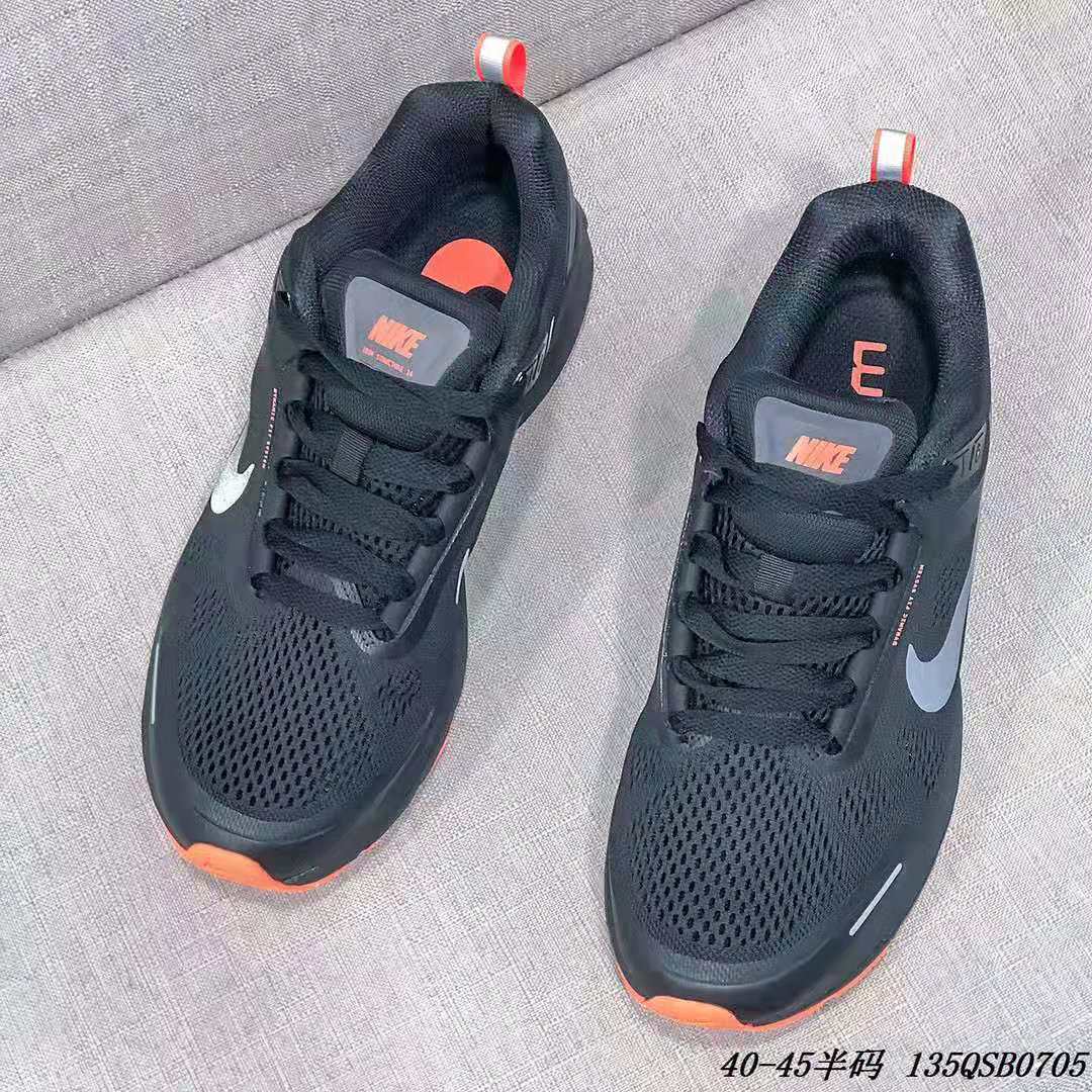 登月24代网面抗磨避震底休闲百搭男子运动跑步鞋640