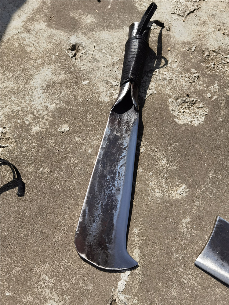 户撒阿昌柴刀手工锻打劈柴开路镰竹园林刀多功能野营户外农用刀具定制