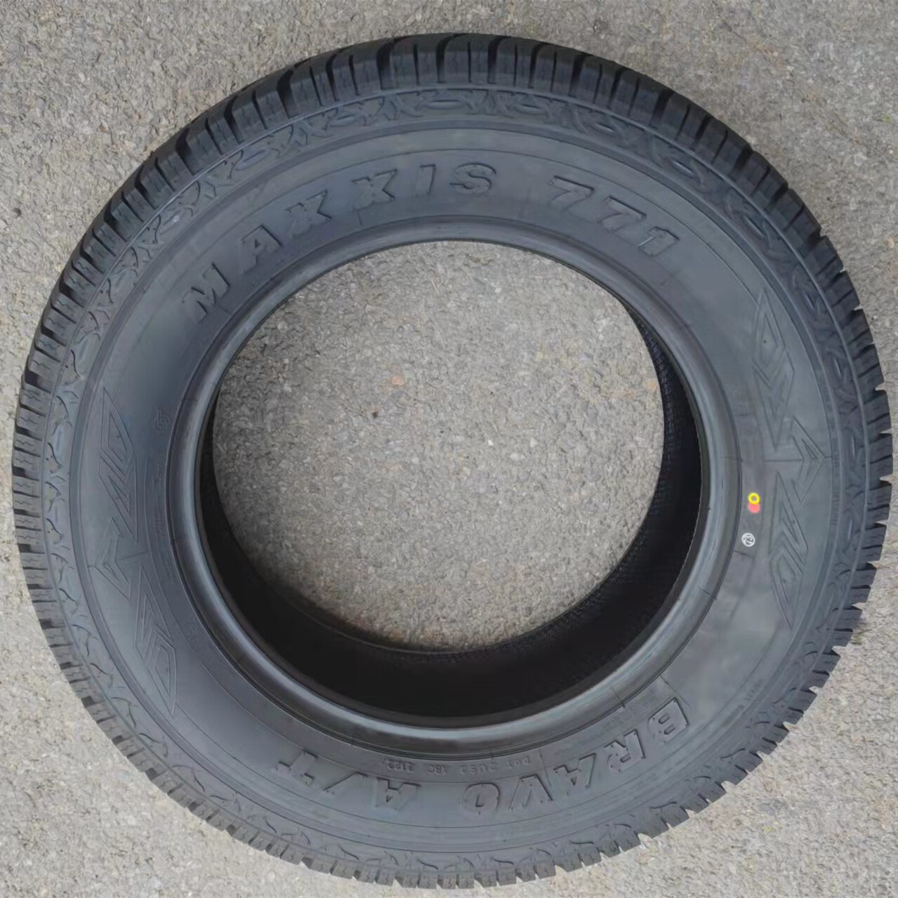 轮胎28560r18116tat771适配兰德酷路泽雷克萨斯570凸黑字普通胎