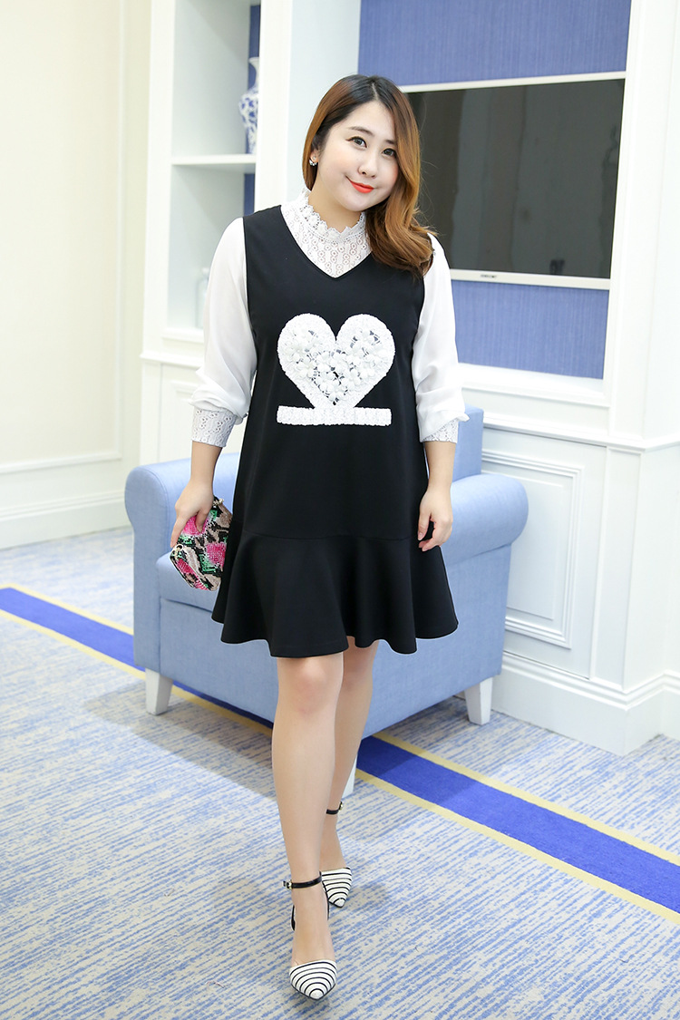 2xl:背心裙胸围110裙长83  蕾丝衫胸围110 肩宽39 袖长58衣长57