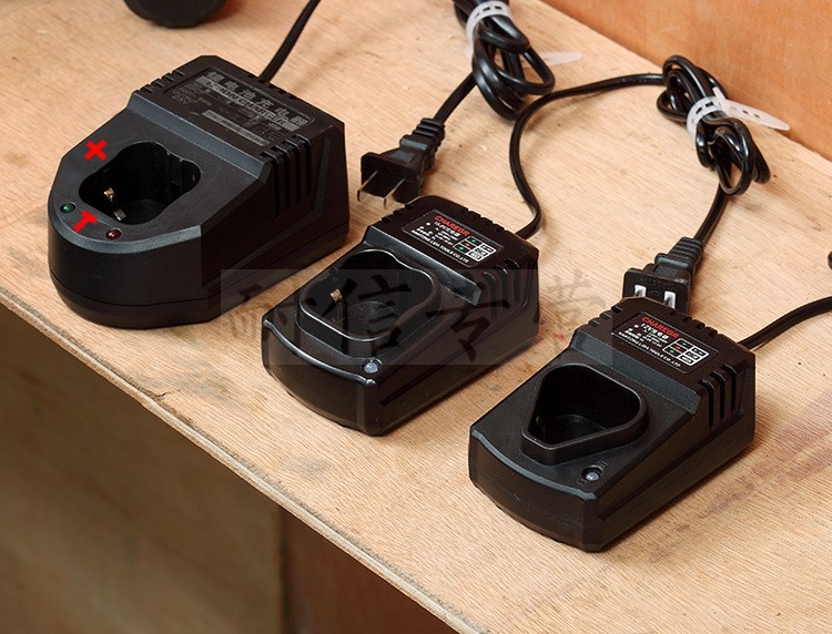 12v锂电池充电钻手钻手电钻电动螺丝刀手电转12伏锂电池充电器 12v