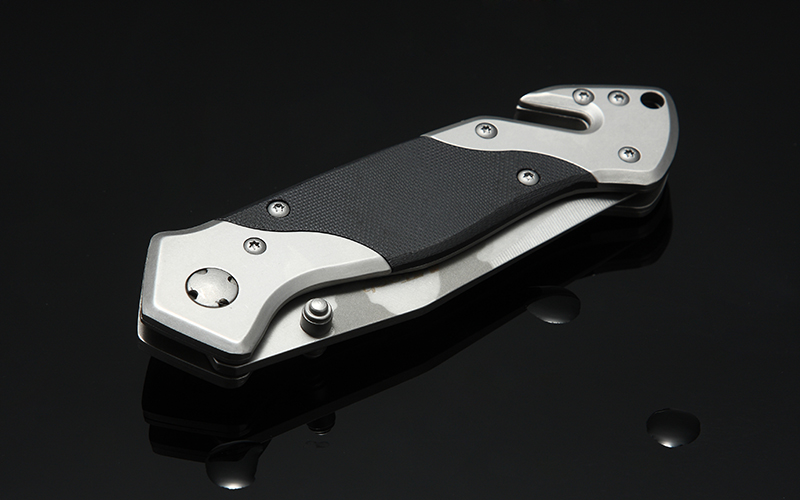 直刀户外 防身刀 军刃刀具瑞士军士刀迷彩户外刀具折叠刀野营求生折刀