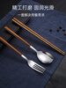 Bubble bear chopsticks and spoon set, one person, one chopstick, portable tableware, student storage box, fork, single wooden chopsticks, three-piece set, 3-piece set including fixed buckle, natural color spoon + Jinfu chicken wings, 1 pair