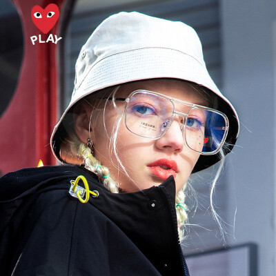 rei kawakubo glasses