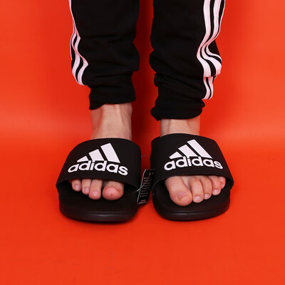 adidas - Adilette (Glory Green / Footwear White / Glory Green) | HHV