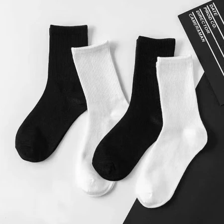 Nanjiren 10 pairs of men's socks black and white fashion all-match sweat-absorbing breathable mid-tube ins trend sports socks 5 black+5 white [fashionable all-match] one size