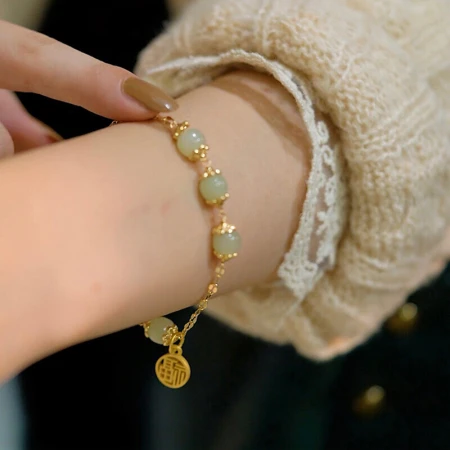 Crown with Nafu and Tianyu Jade Bracelet Beaded Ladies Student Bracelet Female Simple Retro Fu Pendant Jade Bracelet Girlfriend Fashion Jewelry Confession Wife Birthday Christmas Gift for Girlfriend Mom and Hetian Jade Nafu Bracelet Certificate + Pulling Rose Gift Box