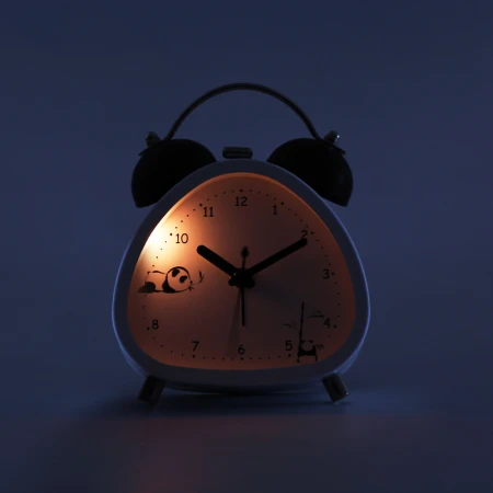 Kode Shi Jam Alarm Kartun Anak-anak Bercahaya Mahasiswa Jam Samping Tempat Tidur Bel Mekanik Malas Jam Alarm LT8643 Hitam dan Putih panda