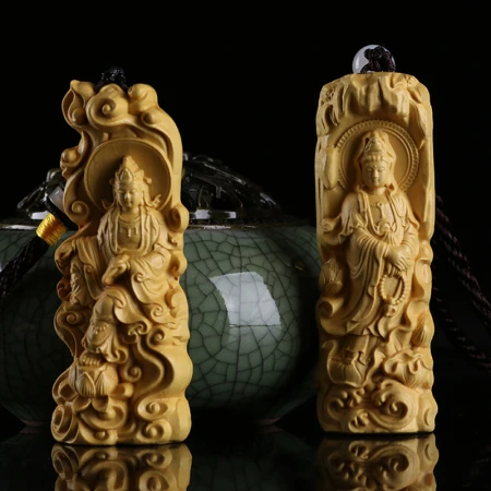 Yueqing boxwood woodcarving home crafts decoration car pendant Guanyin pendant play handle piece birthday gift Ruyi Guanyin handle piece