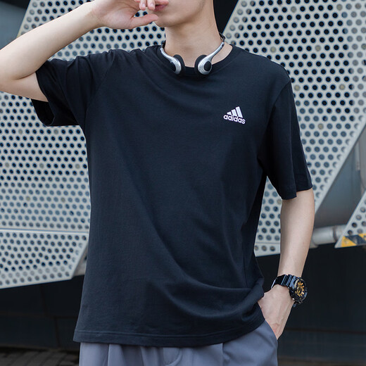 阿迪达斯（adidas） 男子运动套装 夏新款时尚短袖透气舒适t恤衫休闲短裤时尚两件套 经典黑/IC9282+IC1484 XL/185