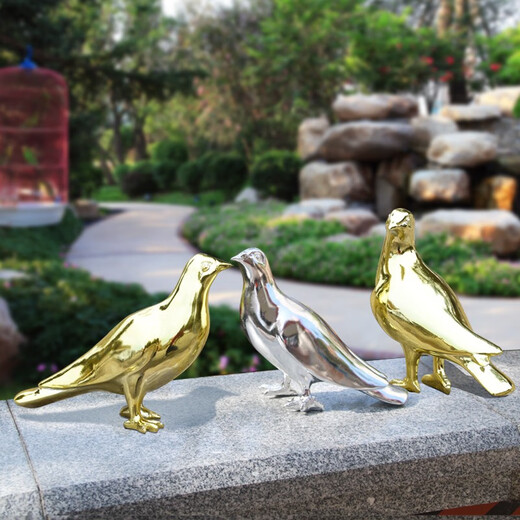 Juyanghui simulated pigeon ornaments, animal sculptures, imitation stainless steel, copper birds, swallows, outdoor courtyard garden interior decorations, silver electroplating style 3