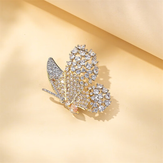 Qlady butterfly brooch, high-end women's brand, light luxury corsage, anti-exposure pin, design niche accessories, birthday gift