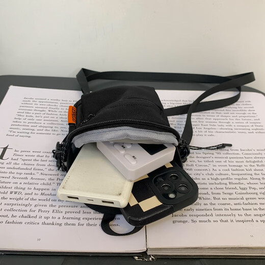 Quan Biyan Slant Mobiltelefontasche Herren lässig Schlüsselkopfhörer Umhängetasche Halfter Halfter kleiner Beutel Travel Change Mini Tailentasche Slant Mobiltelefontasche [Khaki] Gleicher Stil für Männer und Frauen 丨 verdickter Stoff 丨 mehrschichtiges Design