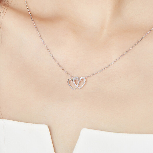 Lukfook Jewelry 18K gold heart-shaped diamond pendant for women, necklace not included, gift for girlfriend N126, total weight 0.85 grams