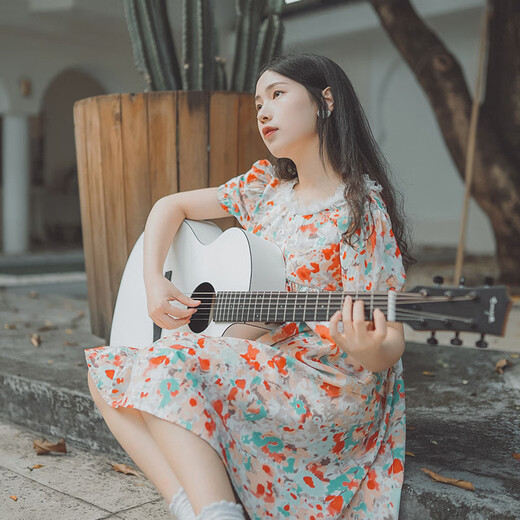 Enya Enya x0 Gletscher weiß hochwertige Gitarrenfananfänger für Anfänger von Männern und Frauen Studenten Novice Praxis Volksgitarre EGA-X0 Weiß 丨 Black Pickup Elektrobox Model
