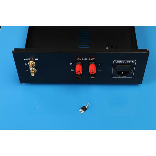 
A86 sturdy medium iron amplifier chassis suitable for TDA7293 LM3886 TDA1875