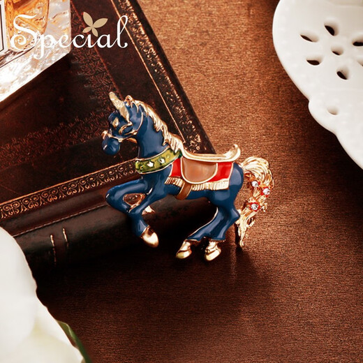 Special smart design fairy tale style carousel suit brooch pin silk scarf button brooch