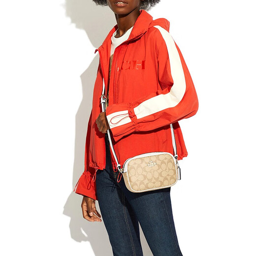 CoaCH (COACH) [Brand Direct Supply] Classic Women's Bag Small Camera Bag One-Shoulder Crossbody Bag Gifts for Chinese Valentine's Day Gift Khaki White C9926 IMDQC