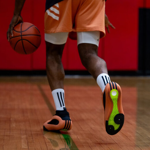 Adidas / adidas 2024 Nouveaux hommes et femmes Harden 8e génération Signature Version Basketball Chaussures IE2694 42.5