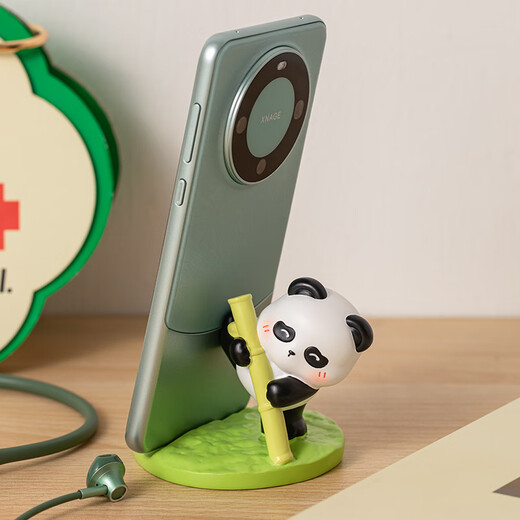 
Qile birthday gift women's desktop ornaments panda mobile phone holder for teachers' day souvenirs small gifts work station decoration panda mobile phone holder (hold bamboo)