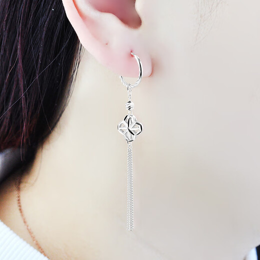 Fat Donglai's same color gold women's 18k rose gold four-leaf clover tassel 925 temperament jewelry as a gift to friends Golden four-leaf clover tassel earrings