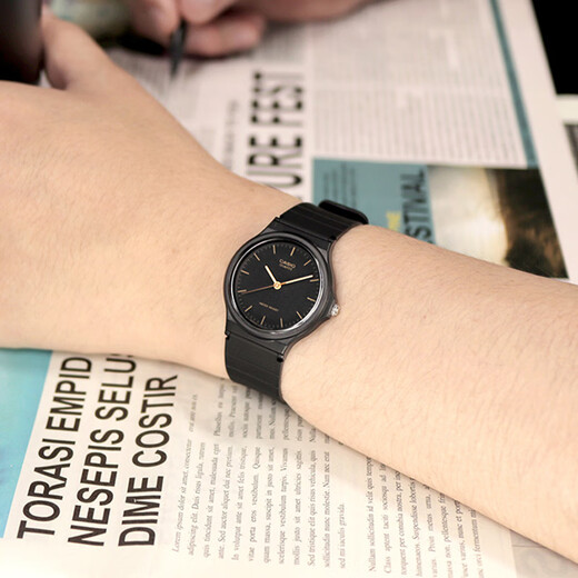 Casio (CASIO) small black watch for men and women, unisex student civil service examination, college entrance examination usable quartz watch MQ-24-1E