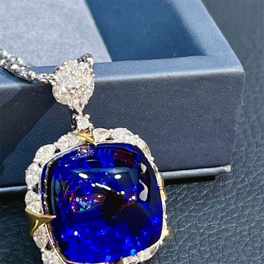 Yuxi Jewelry 43.69 carat collectible sugar tower tanzanite pendant necklace for women, noble and luxurious, 18K gold set with diamonds, with certificate
