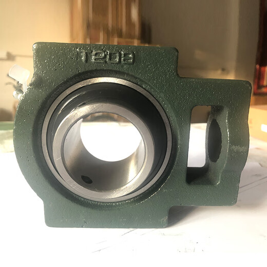 UCT205 UCT206UCT207UCT208UCT209 Outer spherical bearing seat fixed seat with slider seat UCT207 (inner diameter 35mm)