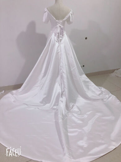 Man Tingfang's same style short-sleeved satin wedding dress main yarn 2024 new temperament bride retro simple large pleated wedding dress floor-length S